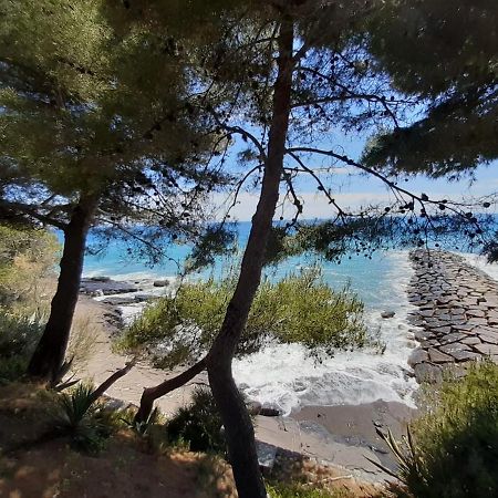 Appartamento Nel Borgo Con Splendida Vista Sul Mare Cervo Luaran gambar