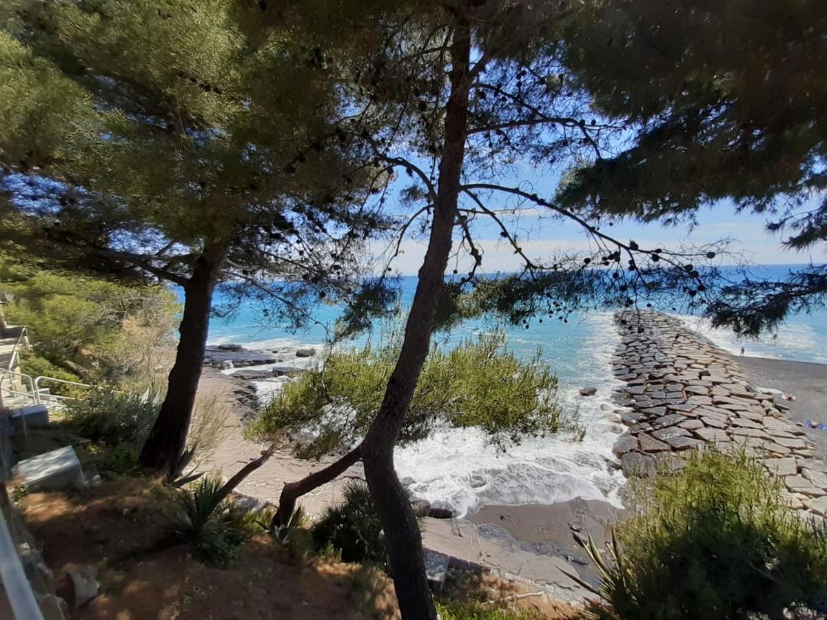 Appartamento Nel Borgo Con Splendida Vista Sul Mare Cervo Luaran gambar