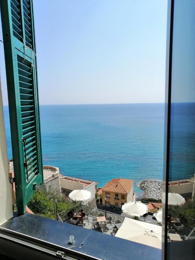 Appartamento Nel Borgo Con Splendida Vista Sul Mare Cervo Luaran gambar