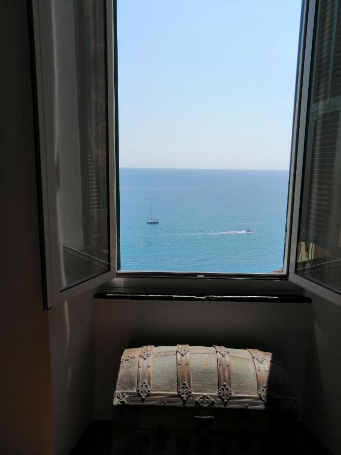 Appartamento Nel Borgo Con Splendida Vista Sul Mare Cervo Luaran gambar